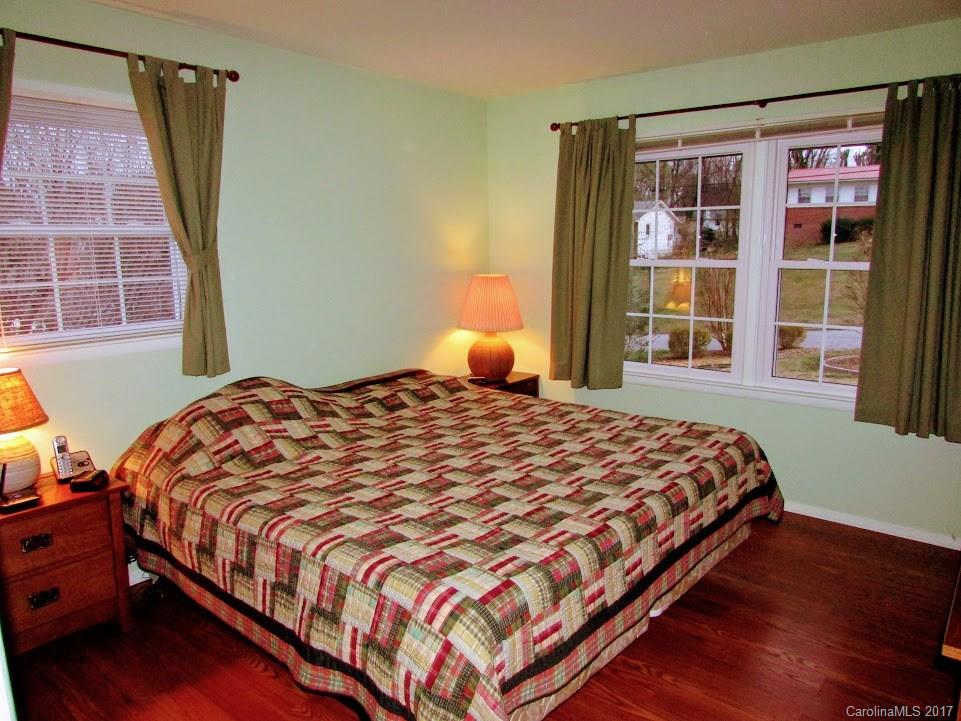 36 Starmount Drive Asheville NC 28806