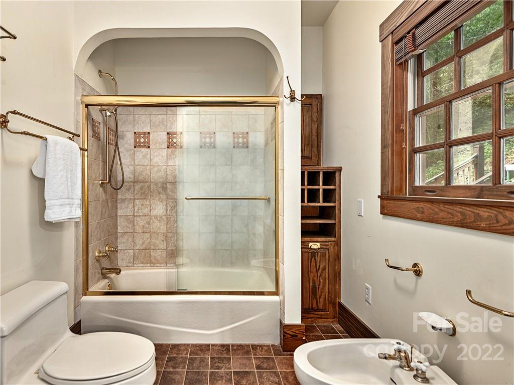 35 Hickory Forest Lane Fairview NC 28730