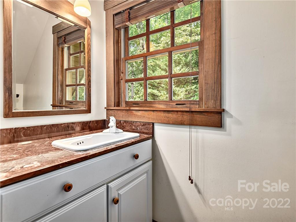 35 Hickory Forest Lane Fairview NC 28730