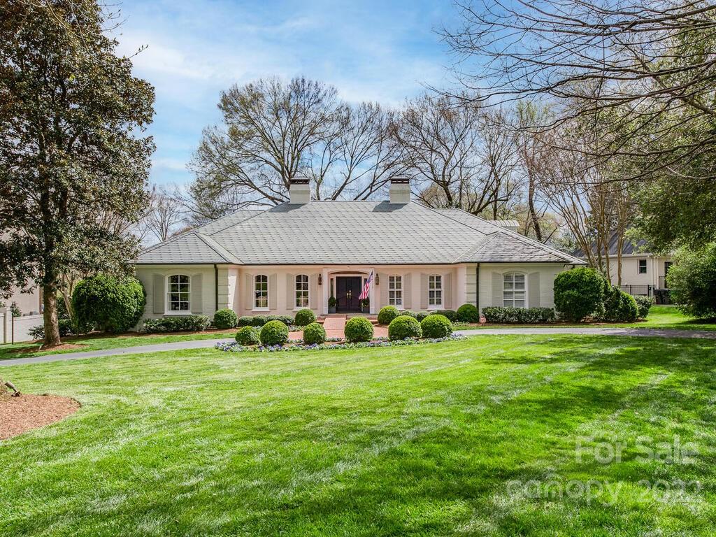 2423 Beretania Circle Charlotte NC 28211