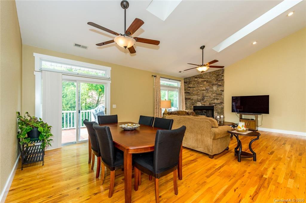 17 Woods Crossing Way Weaverville NC 28787