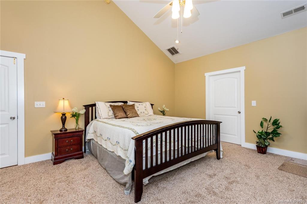 17 Woods Crossing Way Weaverville NC 28787