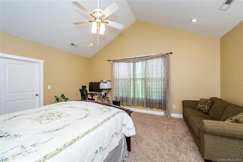 17 Woods Crossing Way Weaverville NC 28787