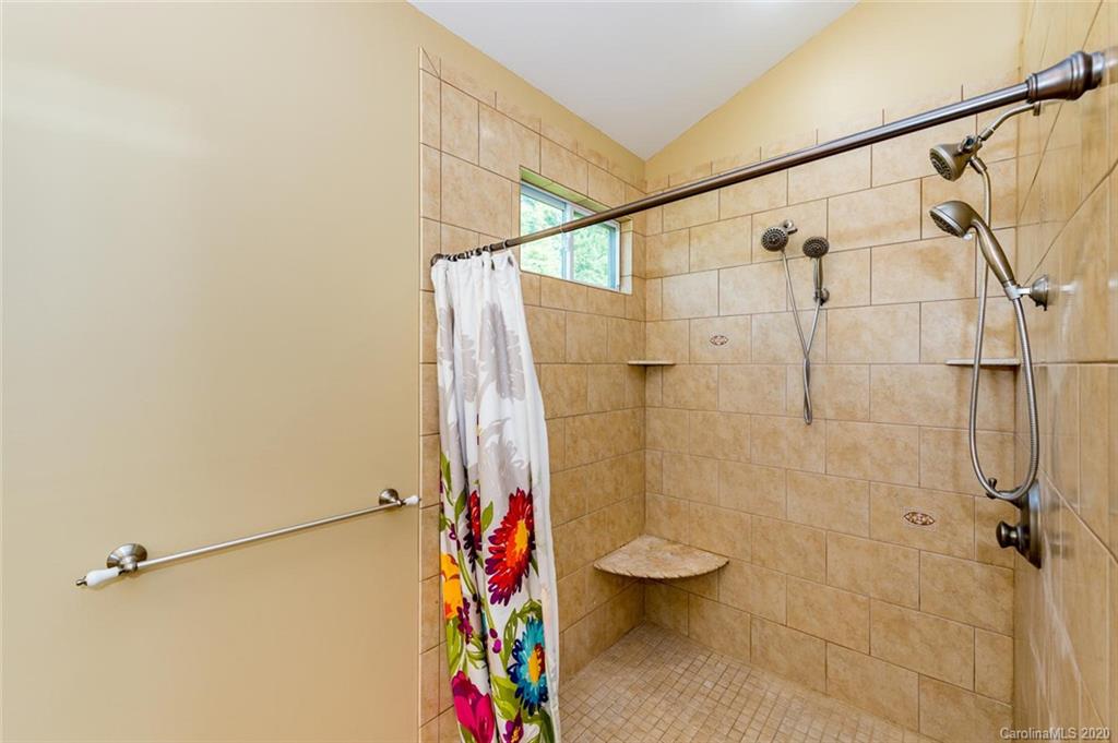 17 Woods Crossing Way Weaverville NC 28787
