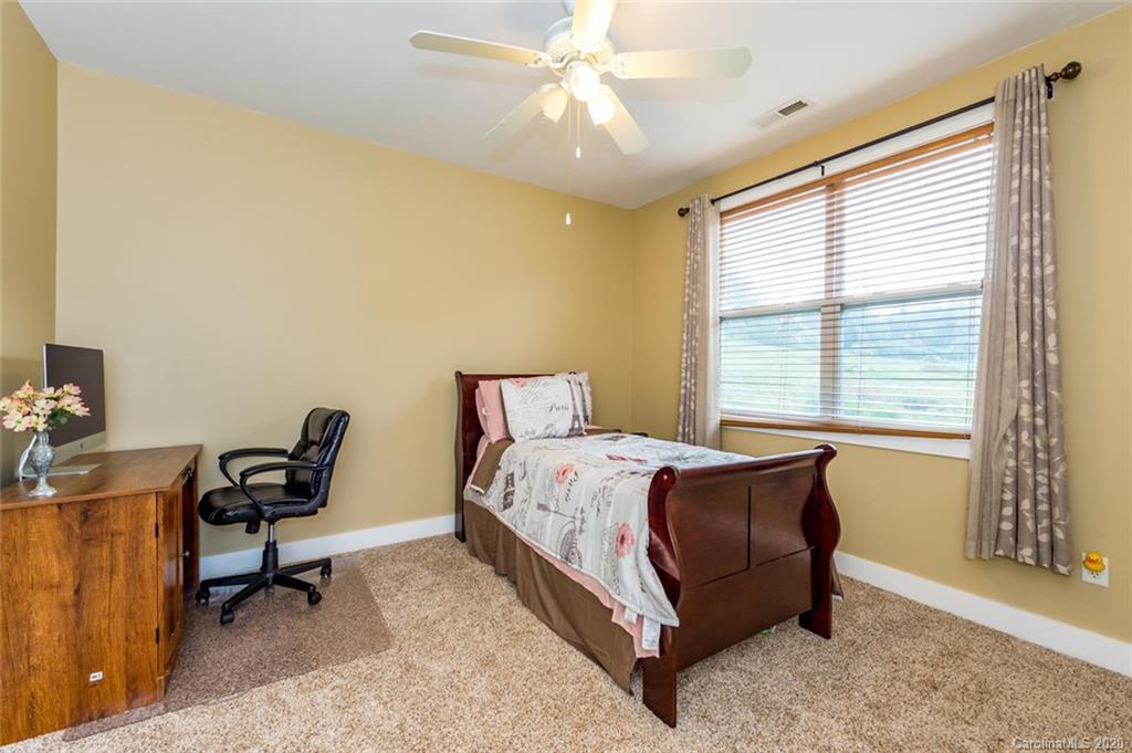 17 Woods Crossing Way Weaverville NC 28787