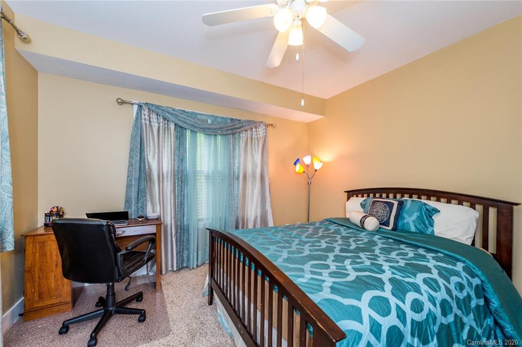 17 Woods Crossing Way Weaverville NC 28787