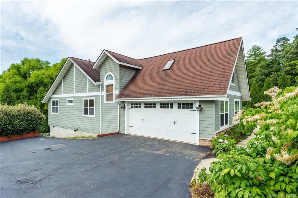 17 Woods Crossing Way Weaverville NC 28787