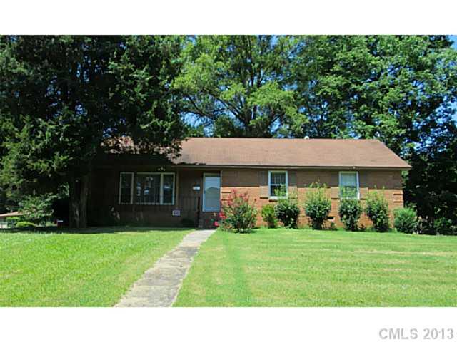 4040 Irvington Drive Charlotte NC 28205
