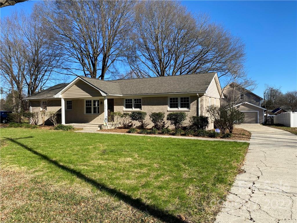 233 Sundown Road Mooresville NC 28117