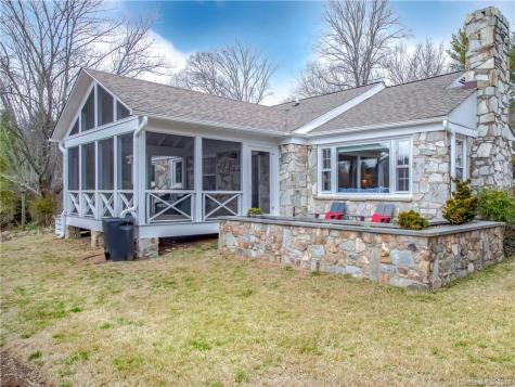 21 Pinecroft Road Asheville NC 28804
