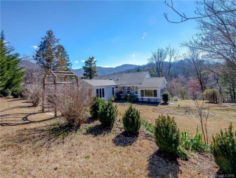 21 Pinecroft Road Asheville NC 28804