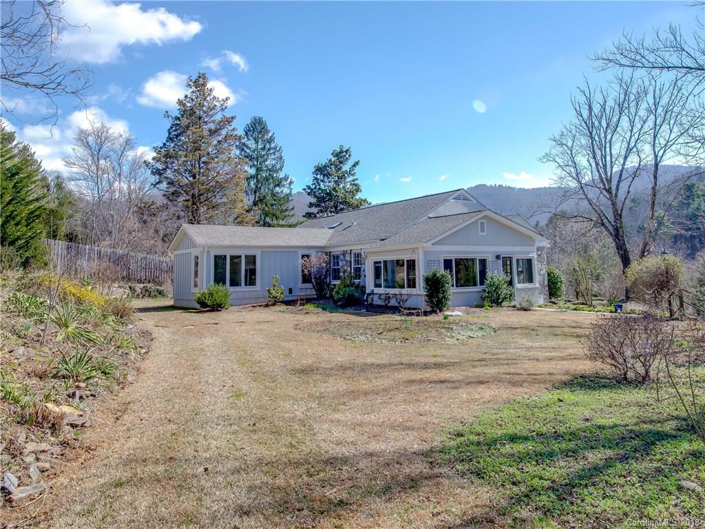 21 Pinecroft Road Asheville NC 28804