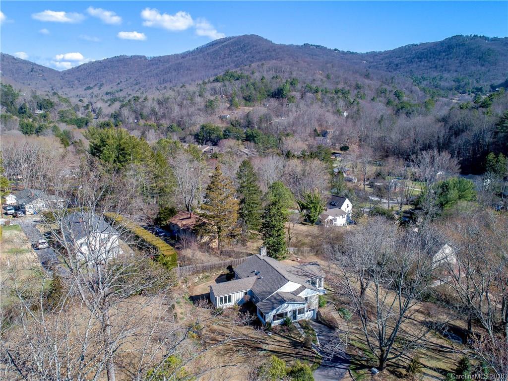 21 Pinecroft Road Asheville NC 28804