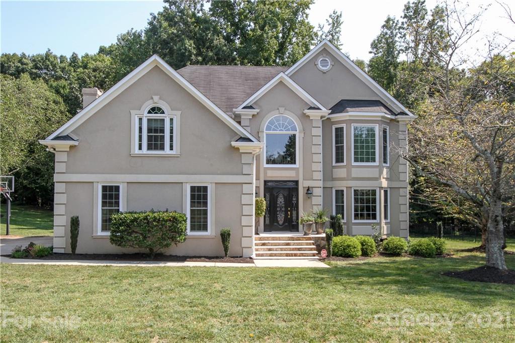 11400 Chestnut Hill Drive Matthews NC 28105