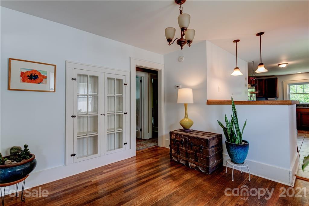 52 Valley View Road Asheville NC 28803