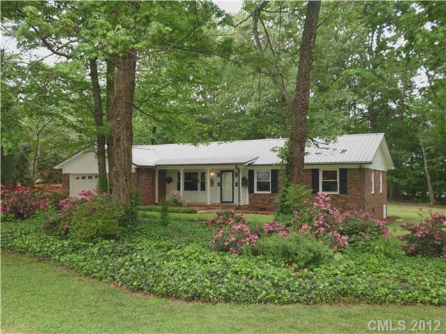 127 Colonial Heights Lane Statesville NC 28625