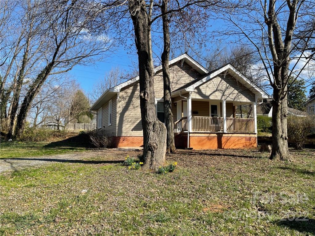 449 15th Street SW Hickory NC 28602