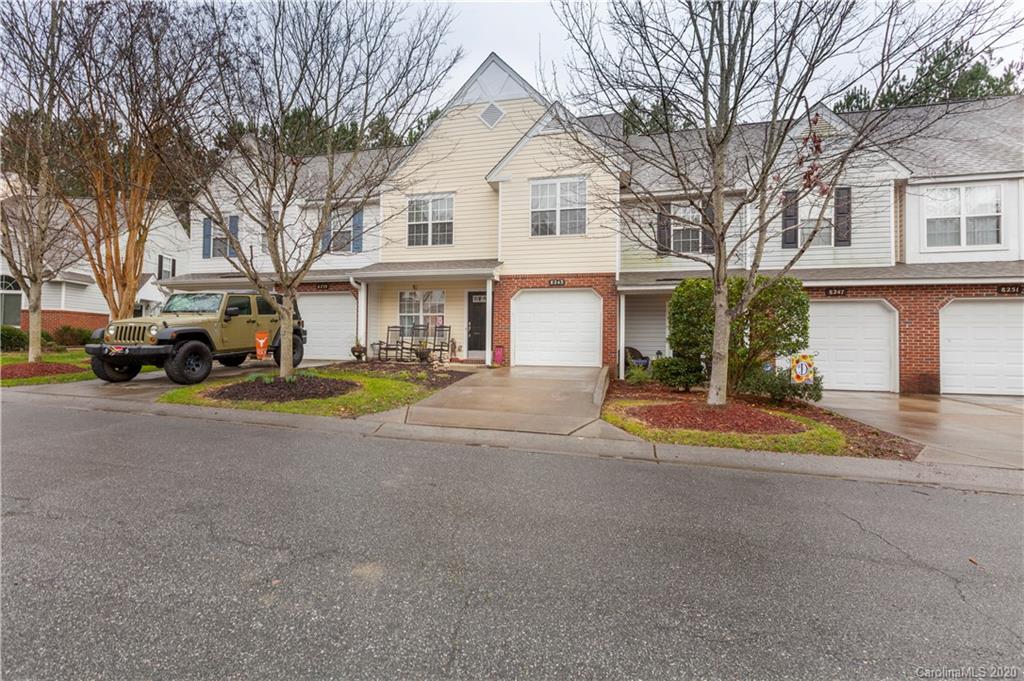 8243 Christmas Court Charlotte NC 28216