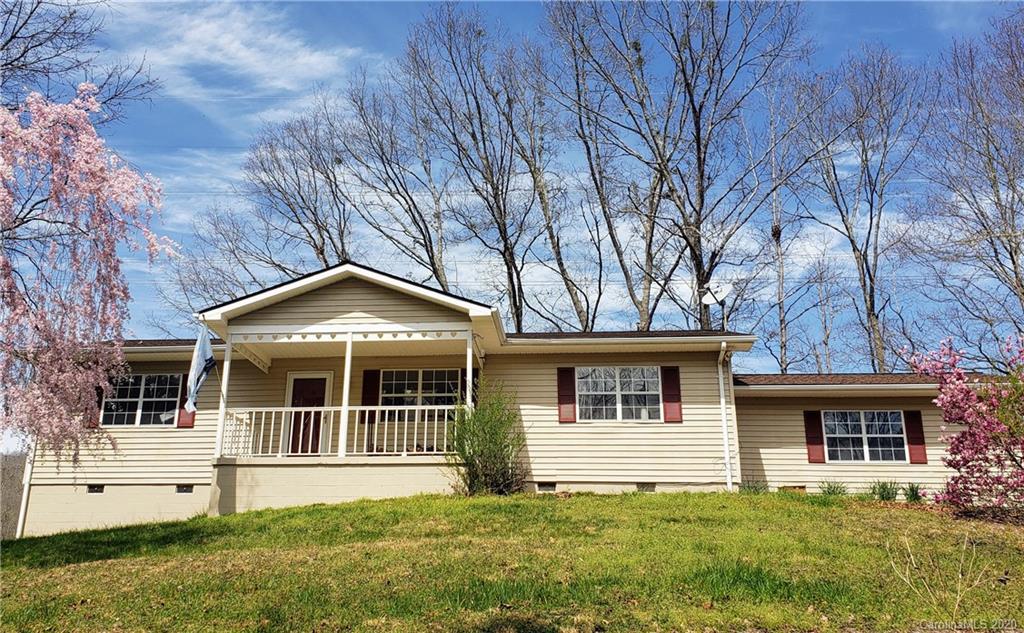 276 Country Knoll Drive Sylva NC 28779