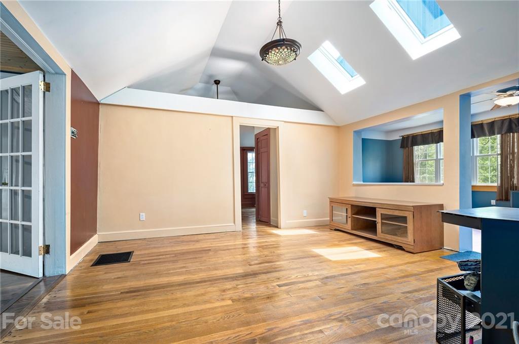 148 New Haw Creek Road Asheville NC 28805