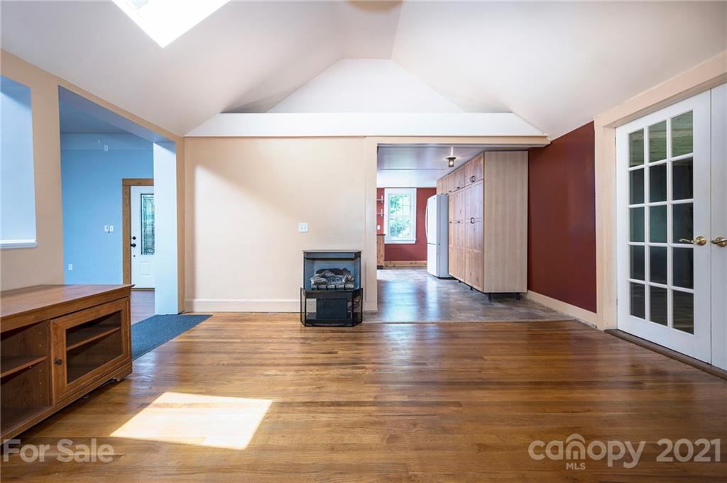 148 New Haw Creek Road Asheville NC 28805