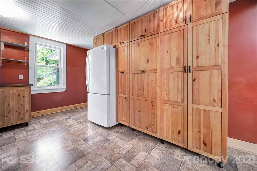 148 New Haw Creek Road Asheville NC 28805