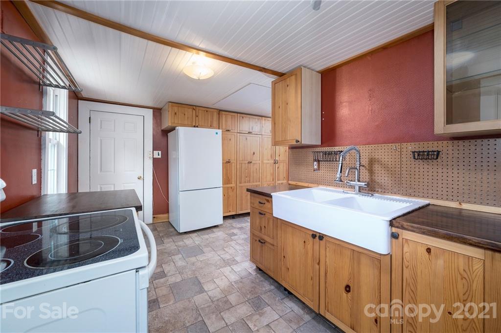 148 New Haw Creek Road Asheville NC 28805