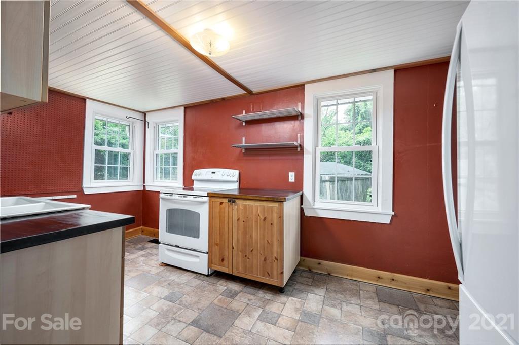 148 New Haw Creek Road Asheville NC 28805