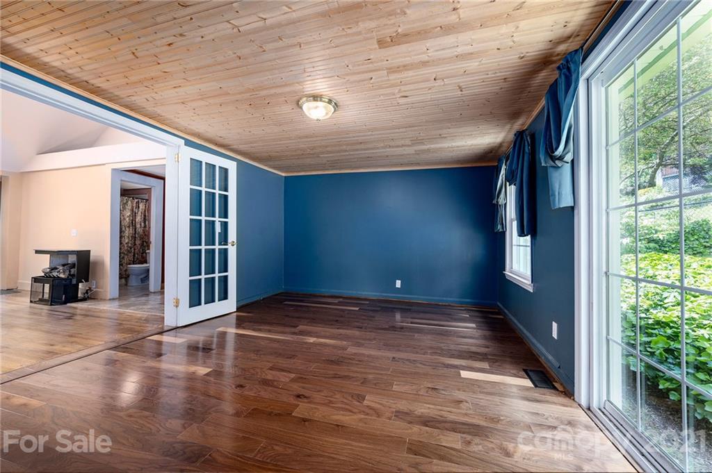 148 New Haw Creek Road Asheville NC 28805