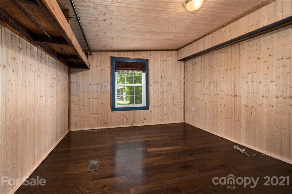 148 New Haw Creek Road Asheville NC 28805