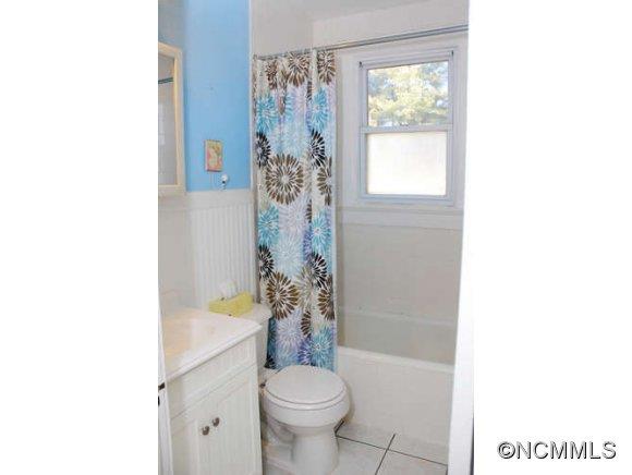 8 Enka Orchard Street Candler NC 28715