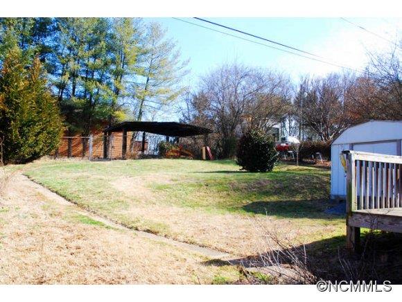 8 Enka Orchard Street Candler NC 28715
