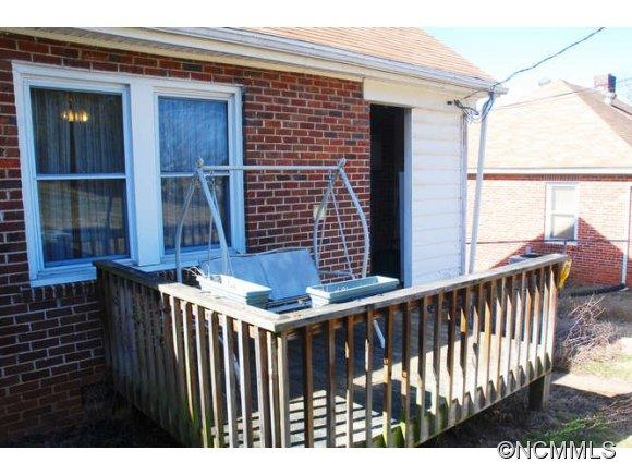 8 Enka Orchard Street Candler NC 28715