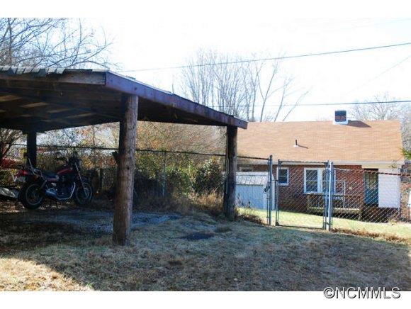 8 Enka Orchard Street Candler NC 28715