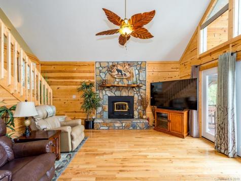 5 Rock Ledge Drive Burnsville NC 28714