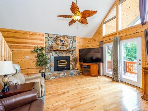 5 Rock Ledge Drive Burnsville NC 28714