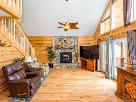 5 Rock Ledge Drive Burnsville NC 28714