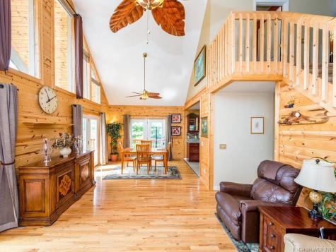 5 Rock Ledge Drive Burnsville NC 28714