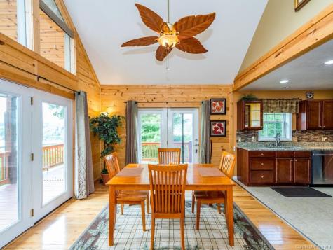 5 Rock Ledge Drive Burnsville NC 28714