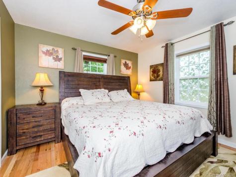 5 Rock Ledge Drive Burnsville NC 28714