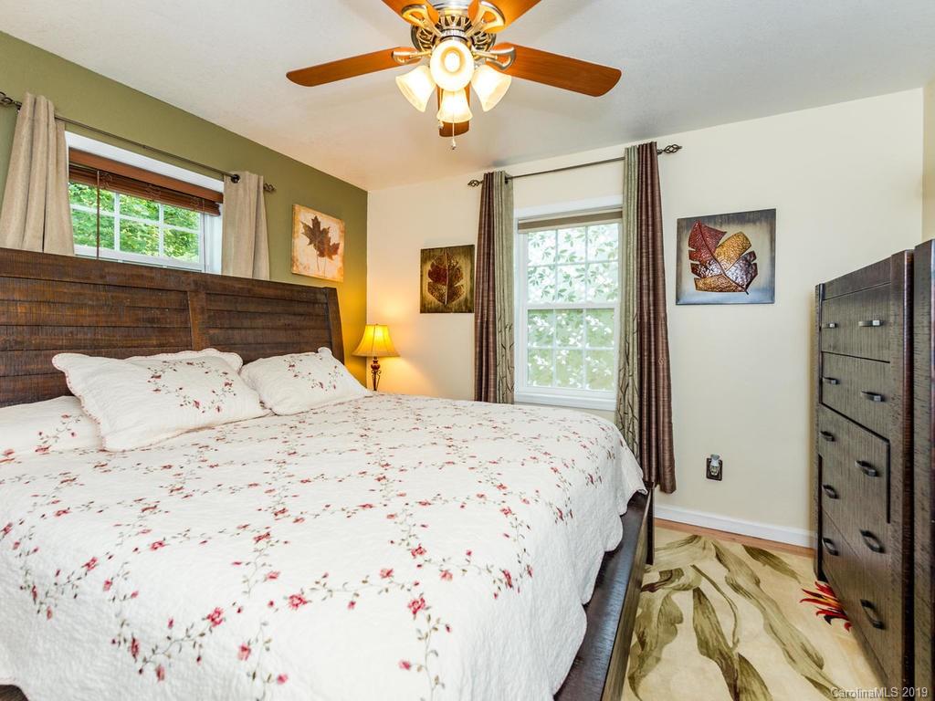 5 Rock Ledge Drive Burnsville NC 28714
