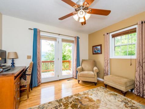 5 Rock Ledge Drive Burnsville NC 28714