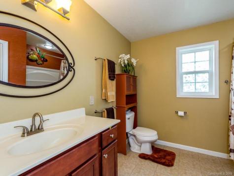 5 Rock Ledge Drive Burnsville NC 28714
