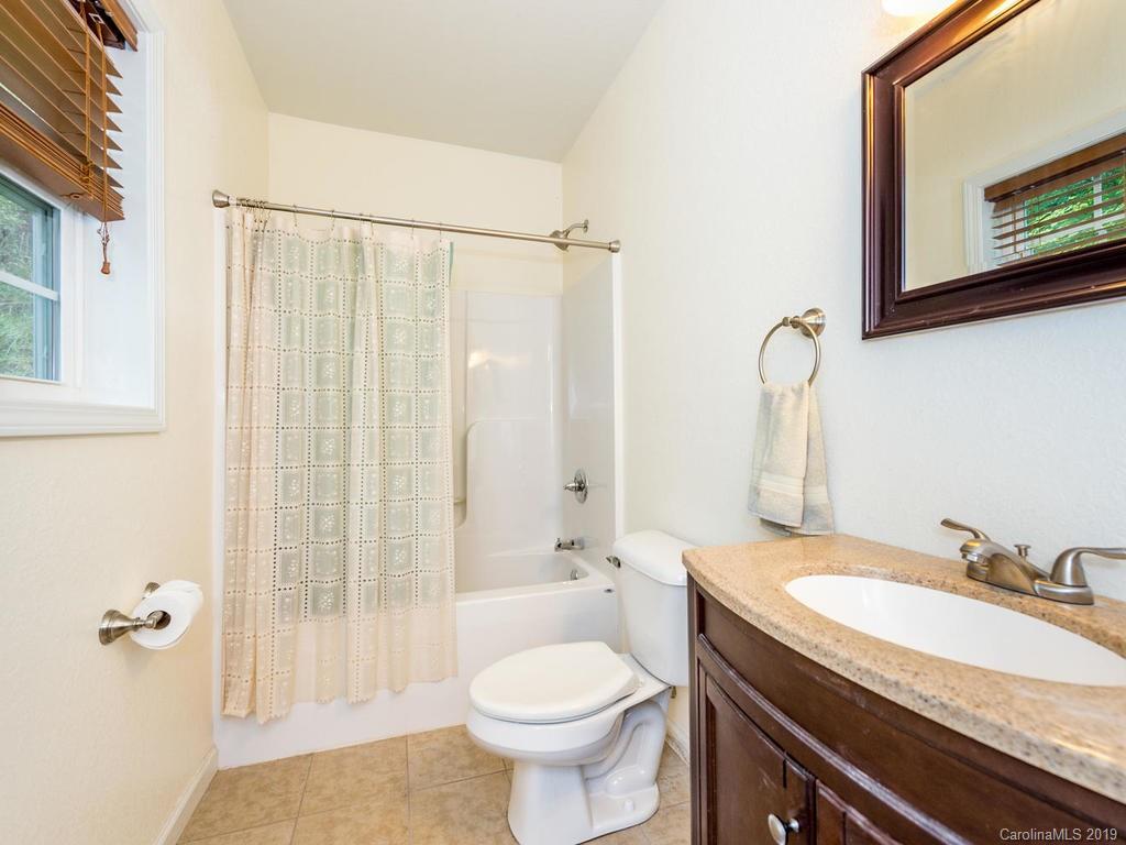 5 Rock Ledge Drive Burnsville NC 28714