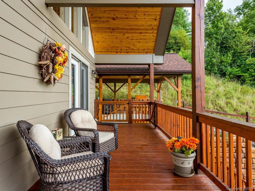 5 Rock Ledge Drive Burnsville NC 28714