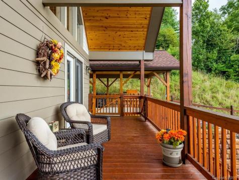 5 Rock Ledge Drive Burnsville NC 28714