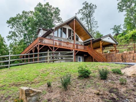 5 Rock Ledge Drive Burnsville NC 28714