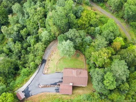 5 Rock Ledge Drive Burnsville NC 28714