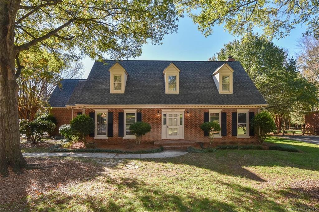 9959 Foxx Oak Place Charlotte NC 28210