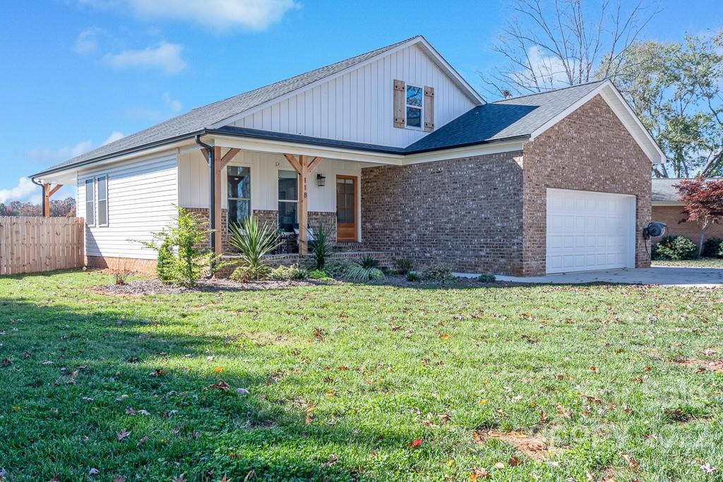 118 W Meadowview Drive Statesville NC 28625